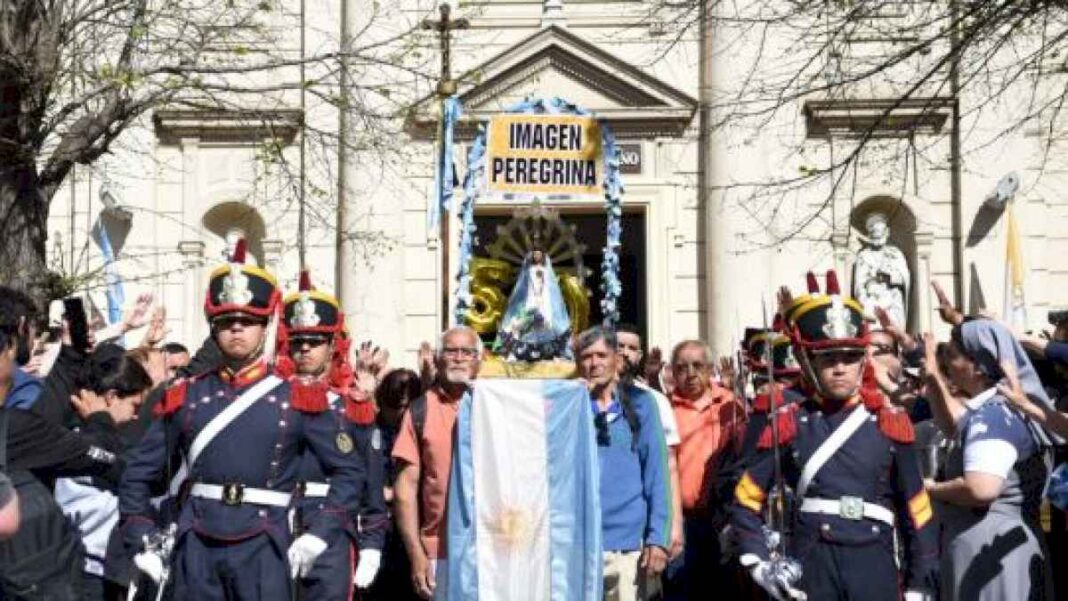 una-multitud-con-la-virgen:-las-mejores-fotos-de-la-50a.-peregrinacion-juvenil-a-lujan