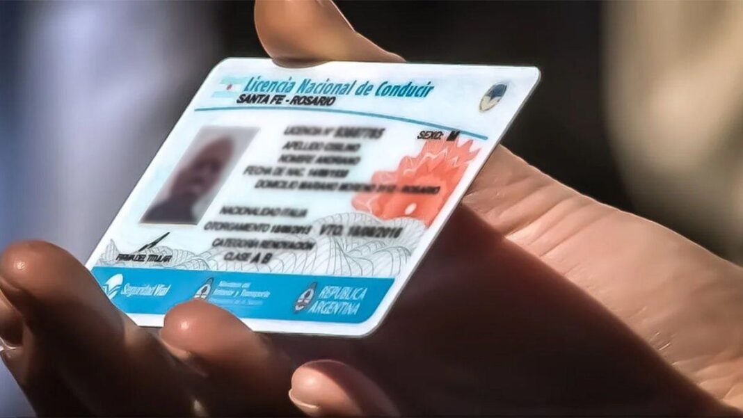 651367-ley-de-transito-oficializan-cambios-en-licencias-de-conducir-peajes-y-vtv