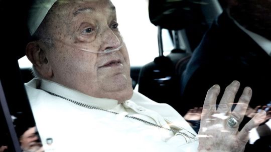 691309-el-laborioso-papa-francisco-debera-hacer-dos-meses-de-reposo-y-volver-despacio-al-trabajo
