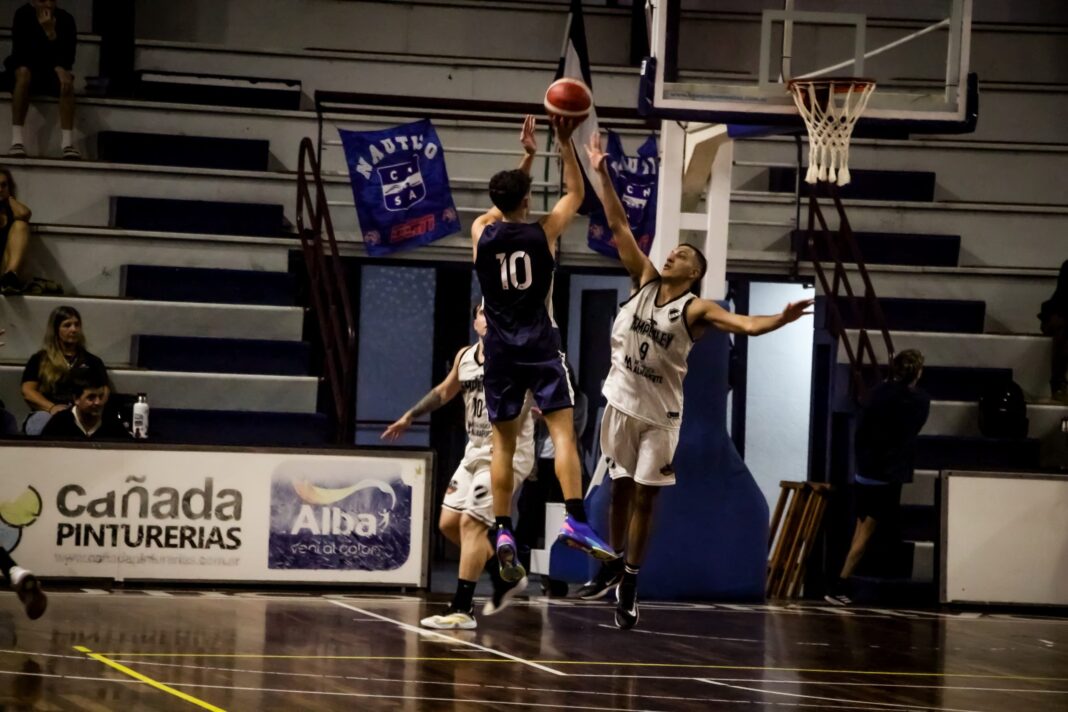 692061-todo-el-impresionante-resumen-de-la-primera-b-del-basquet-rosarino