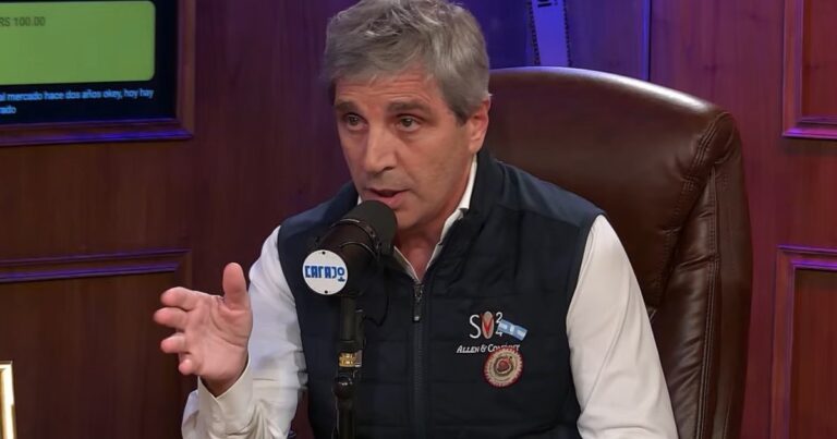 La promesa del ministro Luis Caputo en Nueva York: «Problemas no va a haber»