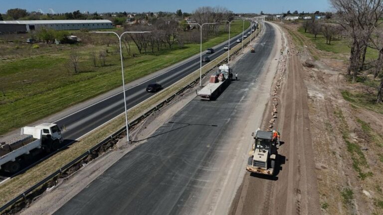 Con trabajos nocturnos, avanza la construcción del tercer carril de la autopista Rosario – Santa Fe