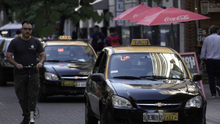 El Concejo quiere habilitar taxis con motores que consumen menos