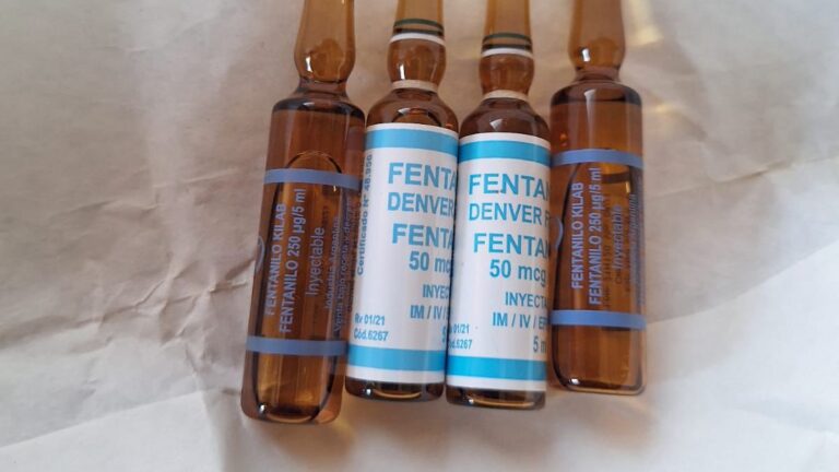 «Te vas a pasar para el otro lado»: los chats del enfermero del Pami II de Rosario que robó y vendió fentanilo