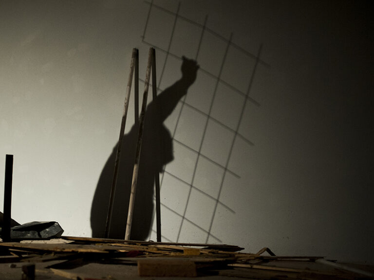 El derrumbe del mercado laboral con Milei: 30 empleadores menos por día y el trabajo privado en retroceso