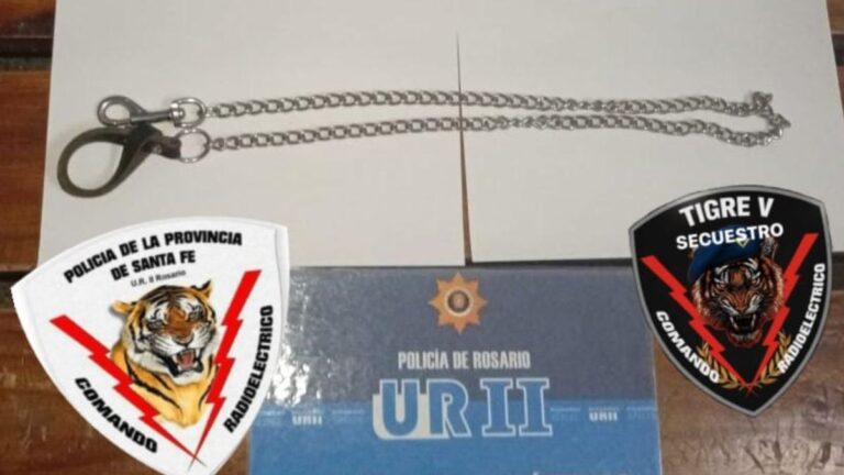 Horror en Rosario: detuvieron a un hombre que sometía en plena calle a una joven con una cadena de perro al cuello