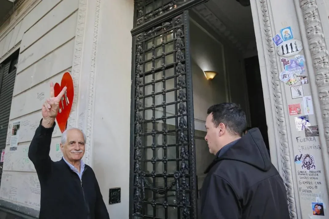 2301159-jorge-taiana-visito-a-cristina-kirchner-y-pidio-que-las-proximas-elecciones-la-encuentren-libre