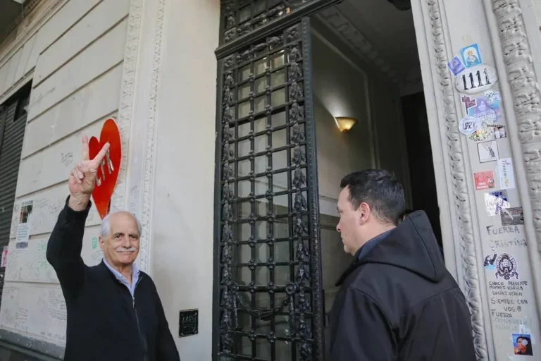 Jorge Taiana visitó a Cristina Kirchner y pidió que las próximas elecciones la encuentren libre