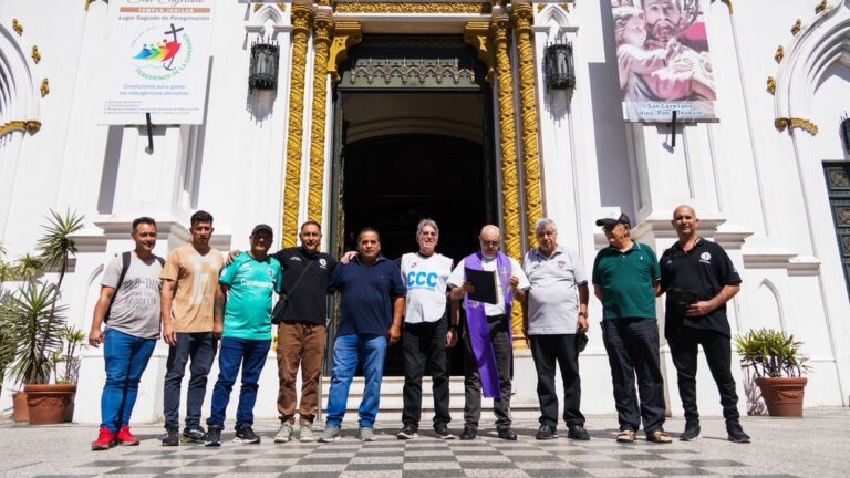 Contra de la reforma laboral: sindicatos y organizaciones ya se congregan en San Cayetano