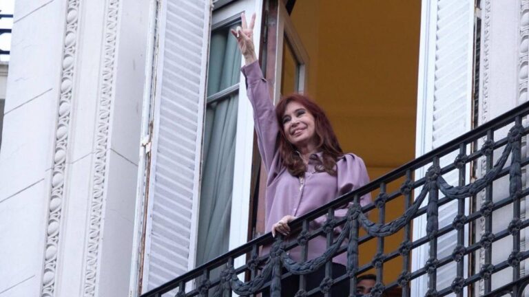 La Justicia autorizó a Cristina a salir a la terraza pero siguen las restricciones a visitas