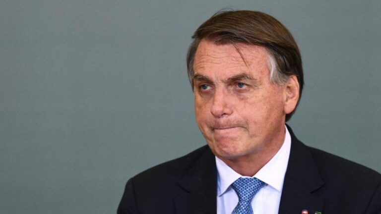 Otra vez fue operado Jair Bolsonaro, ahora por una doble hernia