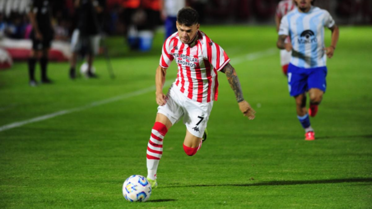 Demandó a su club ante la Fifa, quedó con el pase en su poder y se acerca a Newell’s