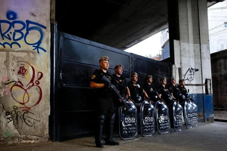 Más de 200 trabajadores en la calle por el desalojo de Jorge Macri a una cooperativa
