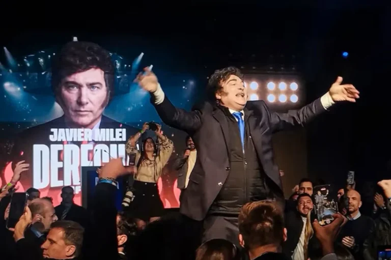 Playa, militancia y gabinete: Milei desembarca en Mar del Plata para la Derecha Fest