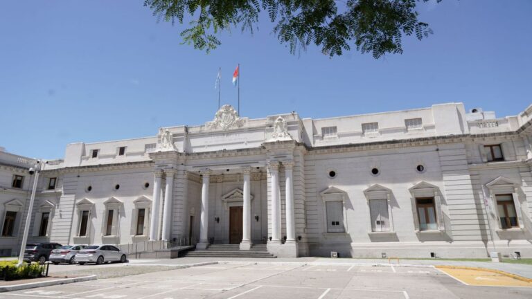 Los pliegos de los tres candidatos a la Corte santafesina se tratarán en extraordinarias