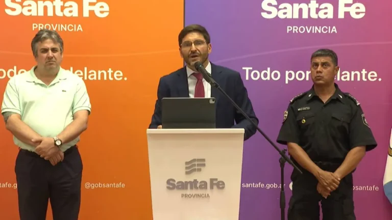 Pullaro anunció un piso salarial de $1.350.000 para la Policía y nuevos plus por operatividad