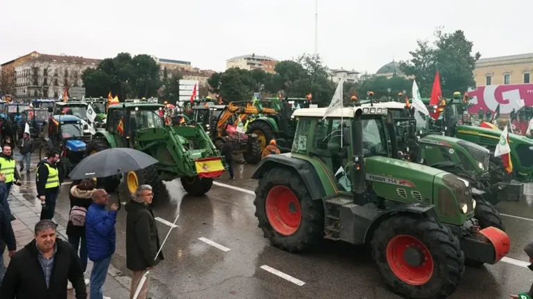 Miles de agricultores protestaron en Madrid por el acuerdo entre la UE y el Mercosur