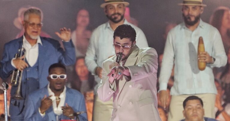 Cómo fue el primer show de Bad Bunny en River: euforia, banderas, multitud, fiesta y agradecimiento