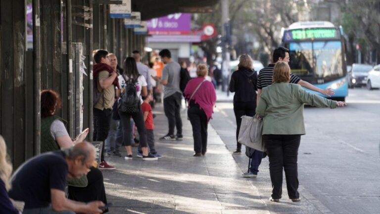 Fin de semana largo: cómo funcionarán los servicios municipales en Rosario