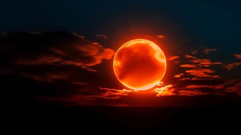Cómo afecta a cada signo el eclipse lunar total del martes 3 de marzo de 2026