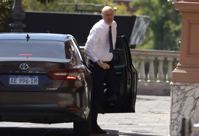 Vinculan a Sturzenegger con el desembarco de Scatturice en Gimnasia, que ahora le hace un guiño a las SAD