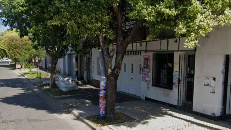 Inseguridad a domicilio: se despertó con los ladrones en su quiosco de barrio Belgrano