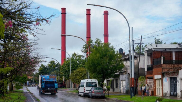 Acindar: el barrio que una Acería fundó como una gran familia