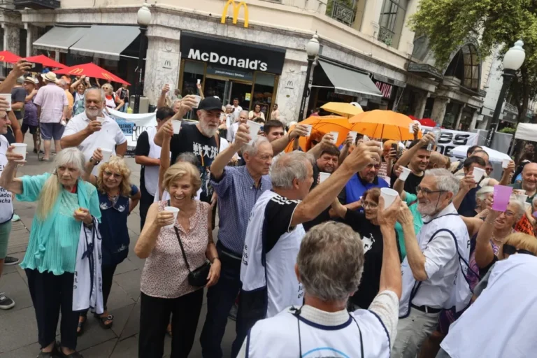 Triple crisis en Rosario: un jubilado necesita más de 1,8 millones de pesos para cubrir sus necesidades básicas