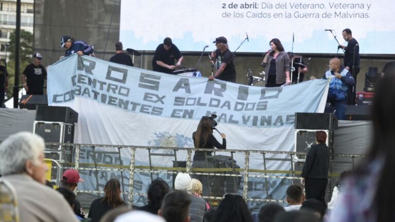 Vista del Parque Nacional a la Bandera en Rosario durante un acto conmemorativo.