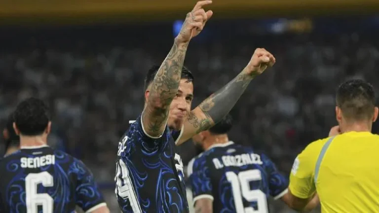 Lionel Scaloni, director técnico de la Selección Argentina, durante un entrenamiento.