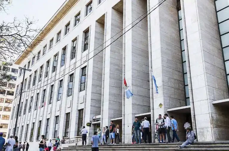 Edificio de tribunales de Justicia en la ciudad de Rosario, provincia de Santa Fe.