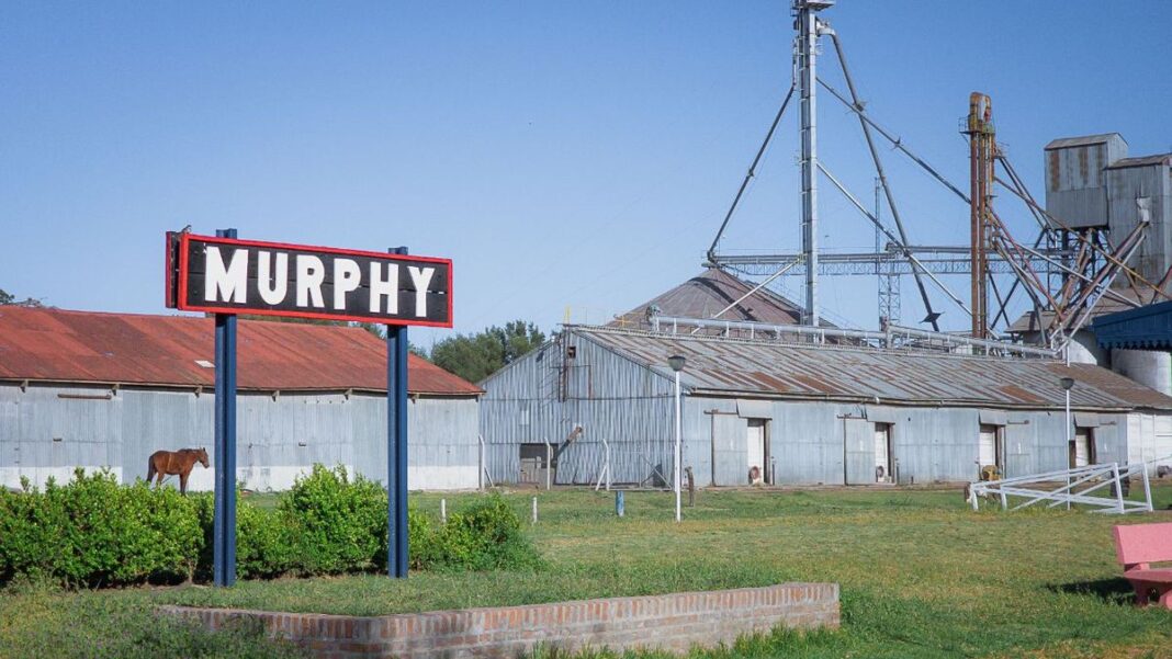 Ilustración genérica de cinta policial en un lugar de investigación.