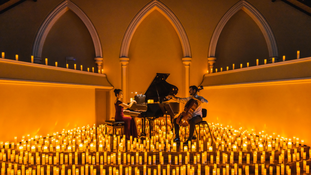Concierto Candlelight en Plataforma Lavardén, Rosario, con velas y cuarteto de cuerdas