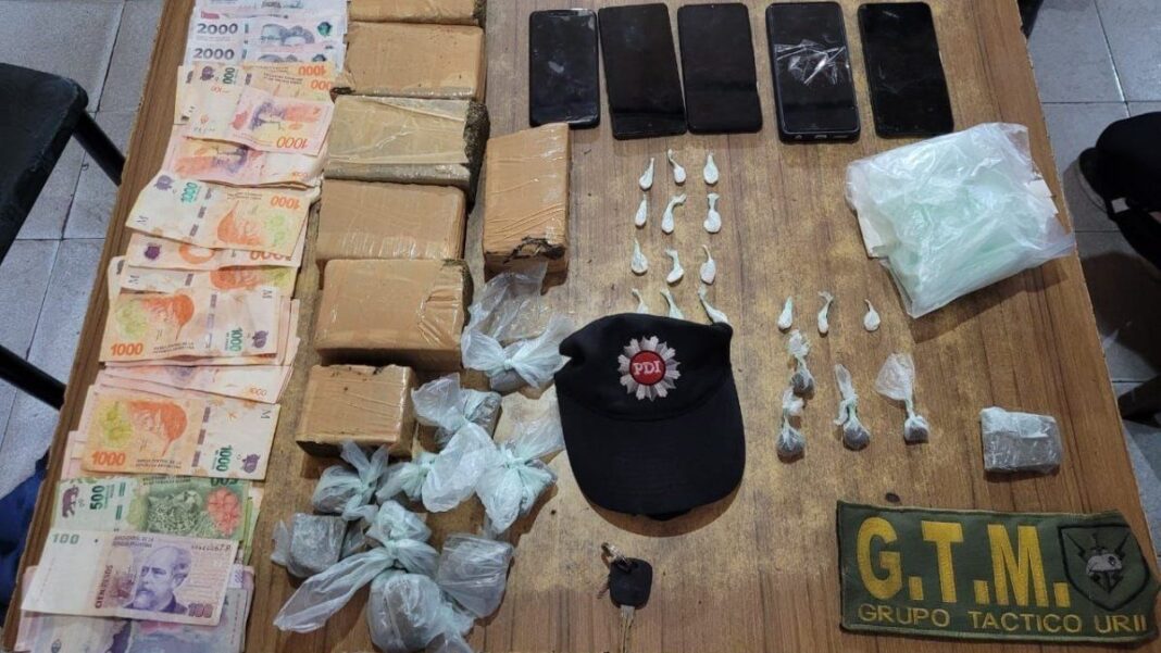 Ilustración genérica de un operativo policial o símbolo de la justicia, referencia al caso en barrio Las Flores, Santa Fe.