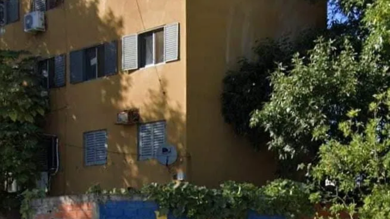 Operativo policial en barrio Echesortu, Rosario, donde se realizó una detención.