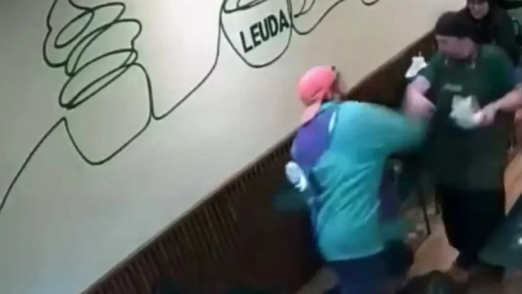 Fachada de un bar en el microcentro de la ciudad de Santa Fe