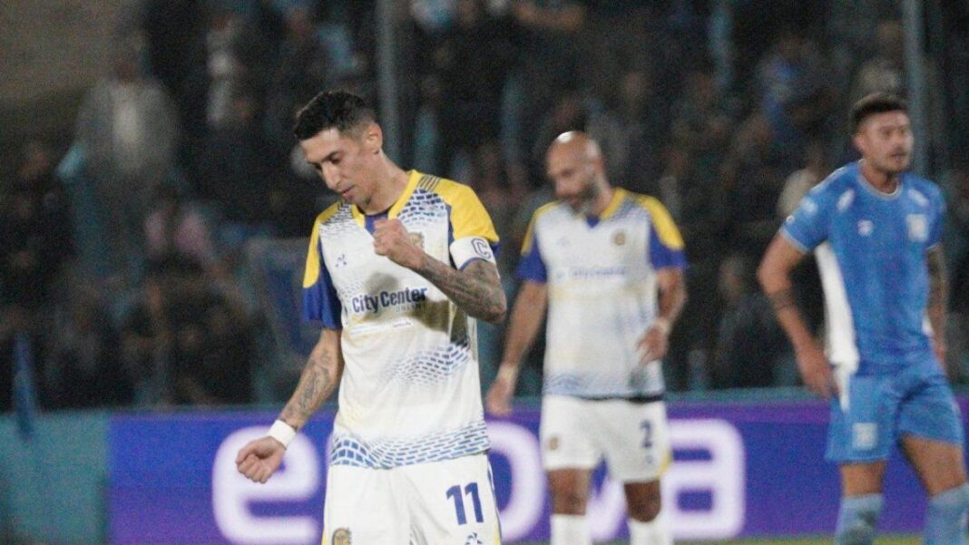 Ángel Di María celebrando la clasificación de Central ante Estudiantes de Río Cuarto
