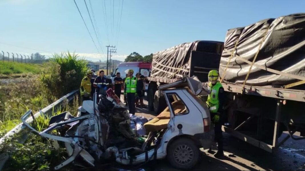 Ilustración de una ruta, representando un accidente de tránsito.