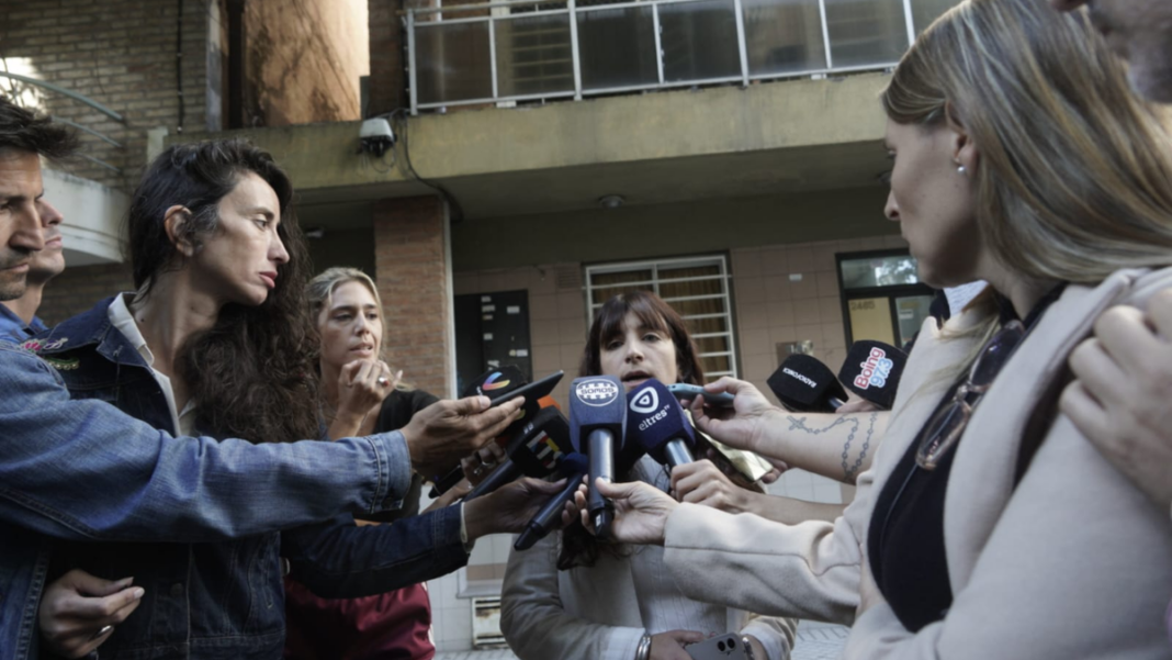 Fiscal Carla Ranciari durante conferencia de prensa sobre el caso de los dos jóvenes fallecidos en Santa Fe.