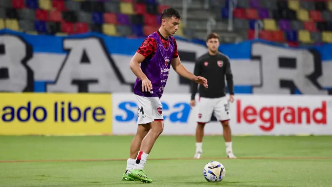 Bruno Cabrera, defensor de Colón de Santa Fe, en un partido de fútbol.