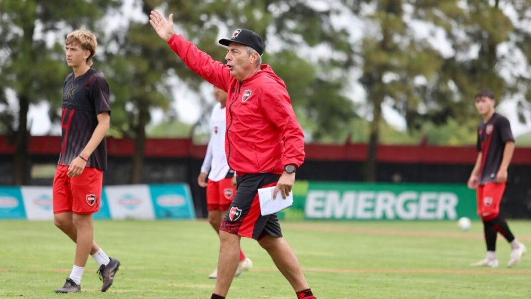 Frank Kudelka durante un entrenamiento de Newell's