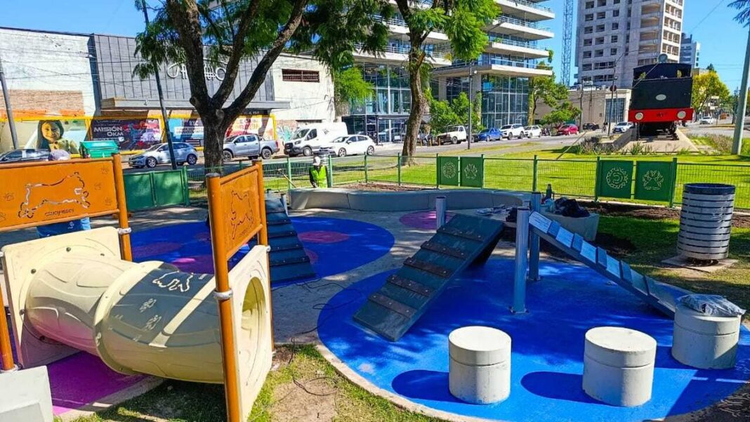 Plaza para perros en Rosario con juegos y bebederos
