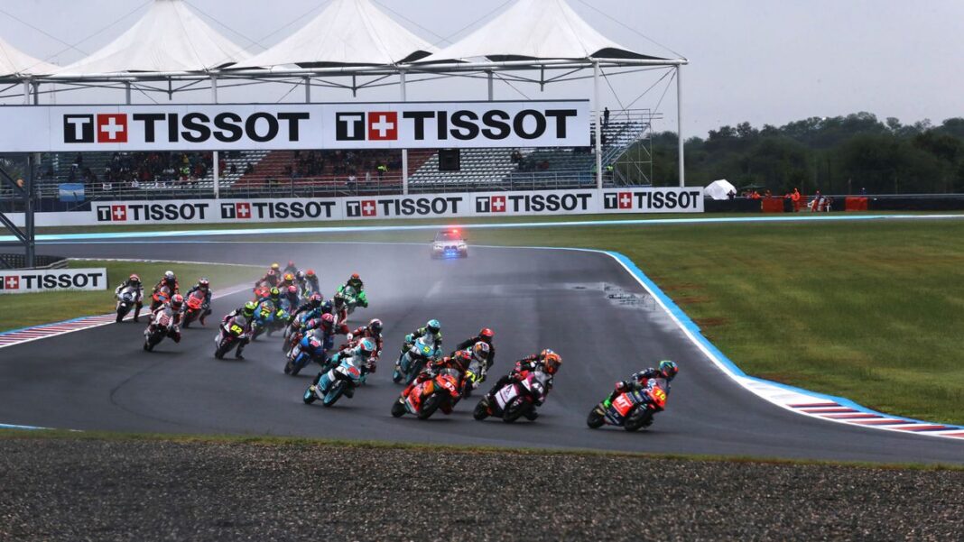 Stand de Tissot en el Autódromo Internacional Termas de Río Hondo durante el MotoGP 2023