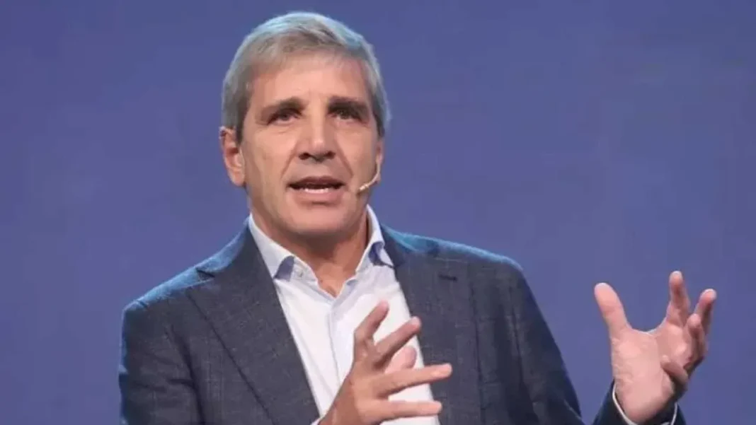 Luis Caputo en entrevista
