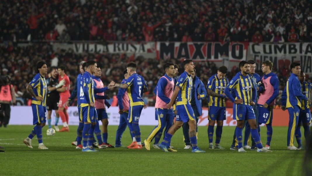 Jugadores de Rosario Central durante un partido de la Copa Libertadores