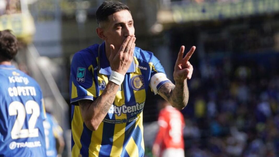 Jugadores de Rosario Central celebrando el gol de la victoria ante Independiente en el Gigante de Arroyito