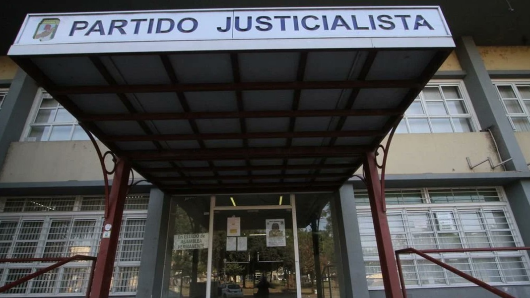 Reunión de la mesa de acción política del PJ de Santa Fe en la sede partidaria