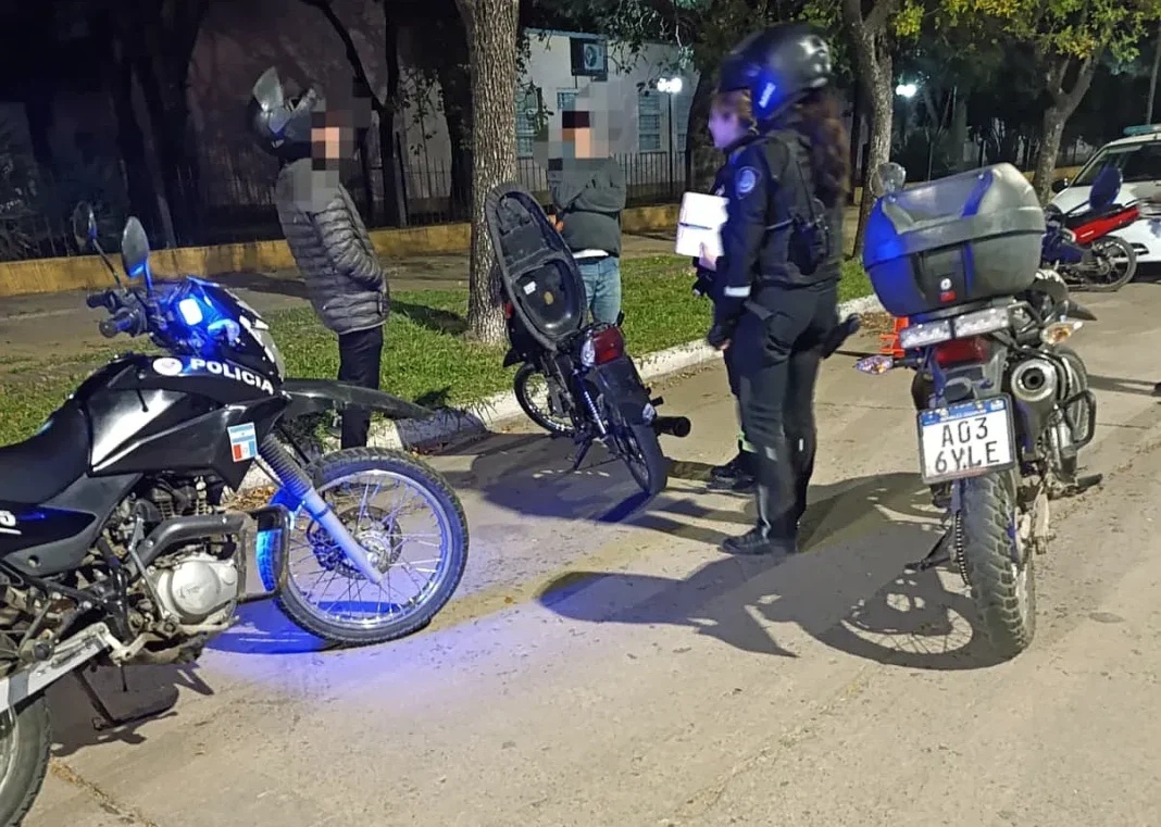 Imagen de referencia de un patrullero policial en Santa Fe