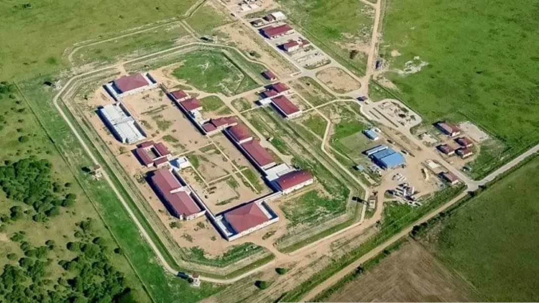 Vista exterior de la Unidad Penitenciaria Dr. César Tabares en Coronda