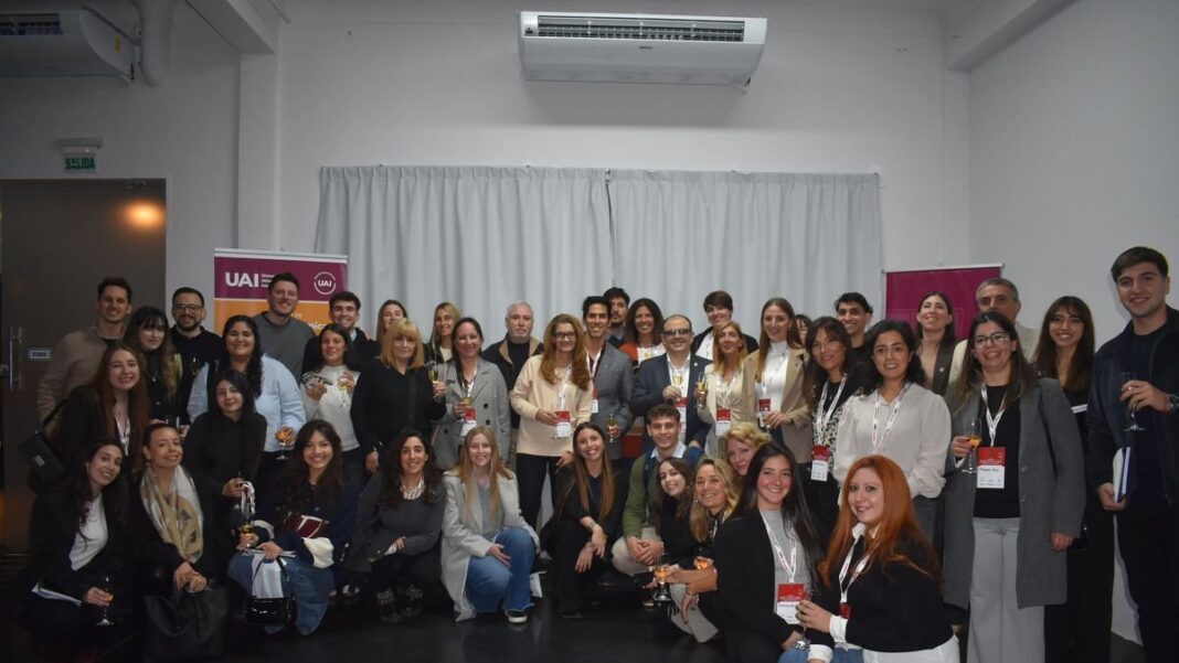 Evento de 30° aniversario de la Licenciatura en Comercio Internacional en UAI Rosario